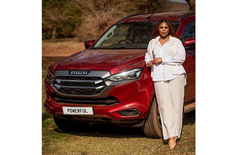  Art superwomen meet top international vehicle brand￼