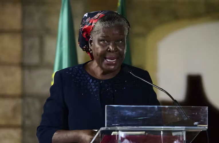 Paulina Chiziane, Mozambique’s grand novelist, finally receives her prestigious award