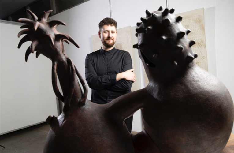2025 Sasol New Signatures Winner Juandré van Eck to present immersive solo exhibition Die Vallei van Adem